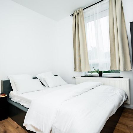 Chambre R1 Avec Salle De Bain Partagee Pres De L'Hopital De La Citadelle A Λιέγη Εξωτερικό φωτογραφία