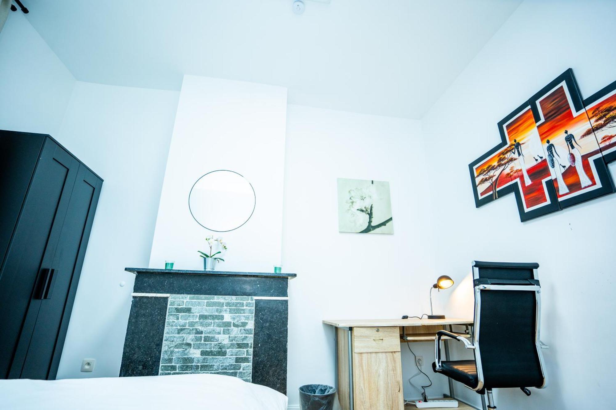 Chambre R1 Avec Salle De Bain Partagee Pres De L'Hopital De La Citadelle A Λιέγη Εξωτερικό φωτογραφία